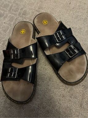 Dr. Martens Yosef Sandals